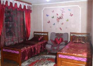 Гостиница Гостевой дом Мадагаскар Улан-Удэ Двухместный номер с 2 отдельными кроватями-1